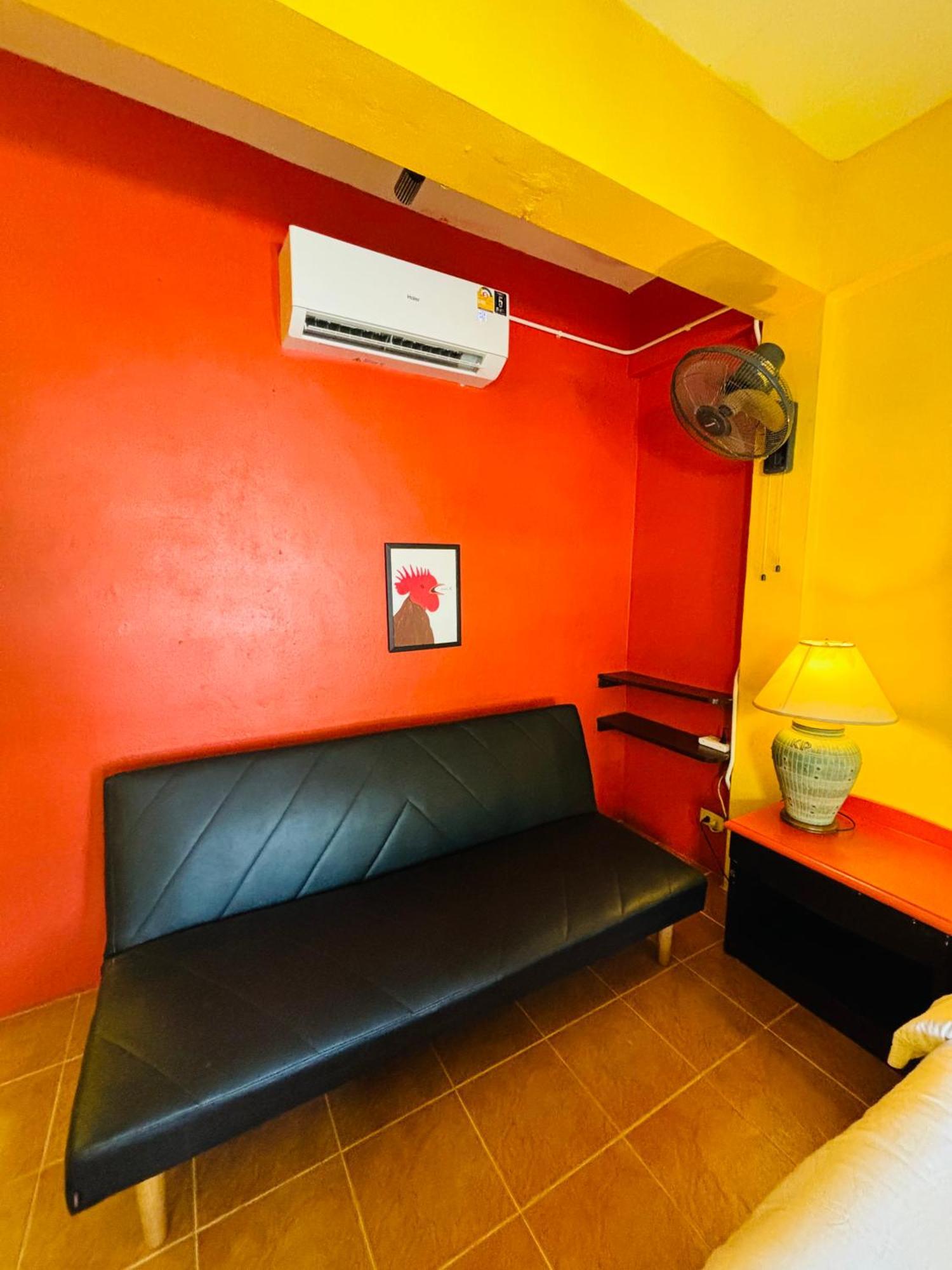 Moondance Homestay *